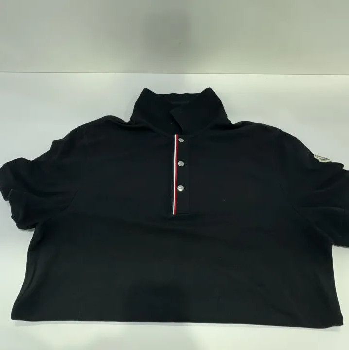 Moncler Moncler Men's Solid Logo Badge Polo Shirt Size US L / EU 52-54 / 3 - 9 Thumbnail