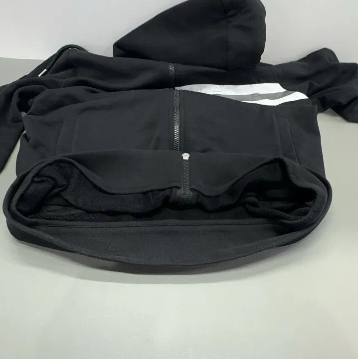 Moncler Moncler Embroidered Logo Zip Hoodie Size US L / EU 52-54 / 3 - 10 Thumbnail