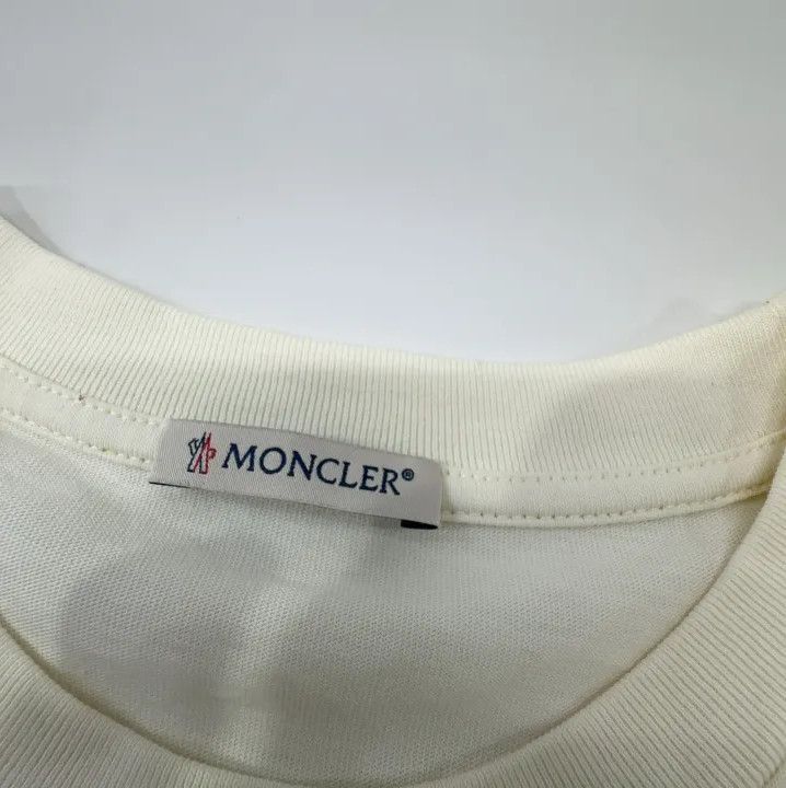 Moncler Moncler Men's Chest Daisy Short Sleeve T-Shirt Size US L / EU 52-54 / 3 - 6 Thumbnail
