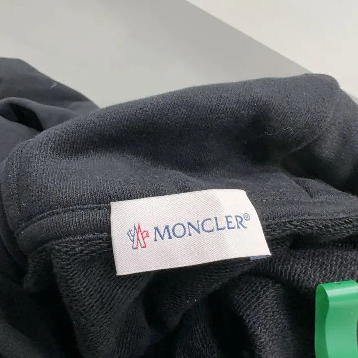 Moncler Moncler Men's Solid Logo Patch Hooded Sweatshirt Size US XS / EU 42 / 0 - 6 Thumbnail