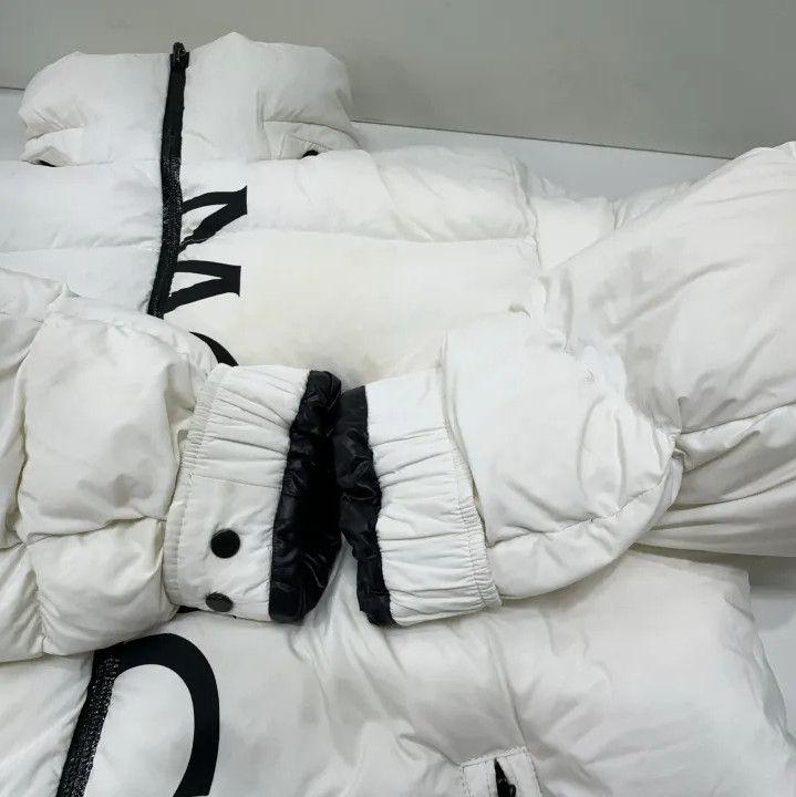 Moncler Moncler Logo Print Puffer Hooded Down Jacket Size US S / EU 44-46 / 1 - 16 Thumbnail