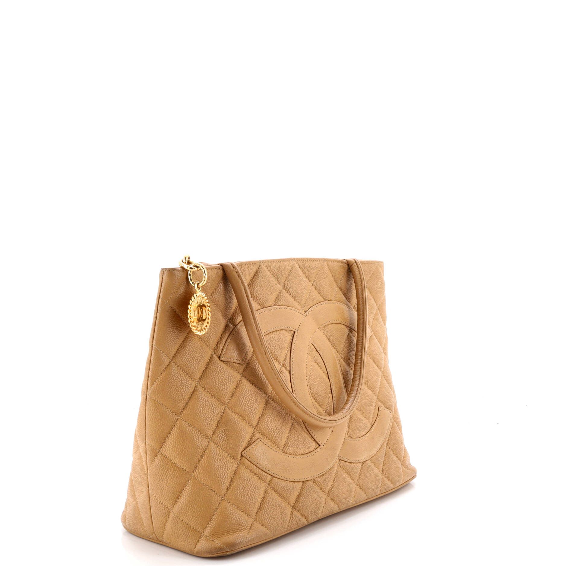 Chanel Medallion Tote Size ONE SIZE - 3 Thumbnail
