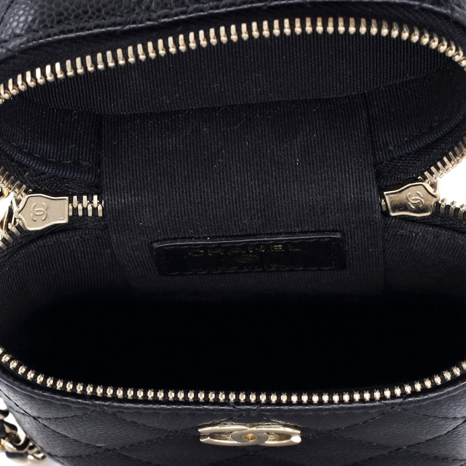 Chanel Handle with Care Vanity Case with Chain Size ONE SIZE - 5 Thumbnail