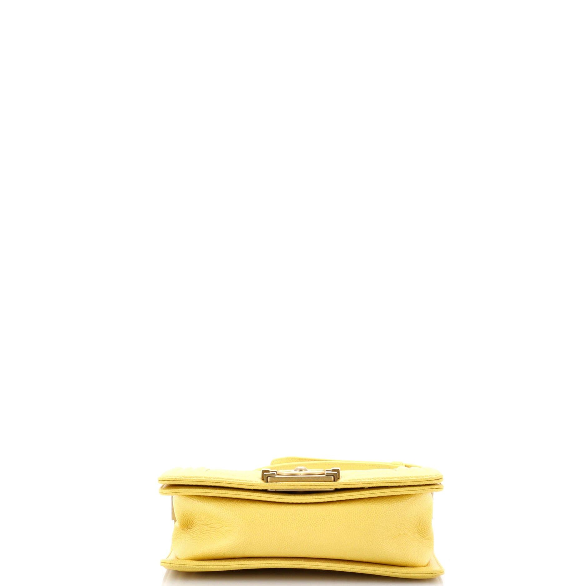 Chanel Boy Flap Bag Size ONE SIZE - 4 Thumbnail