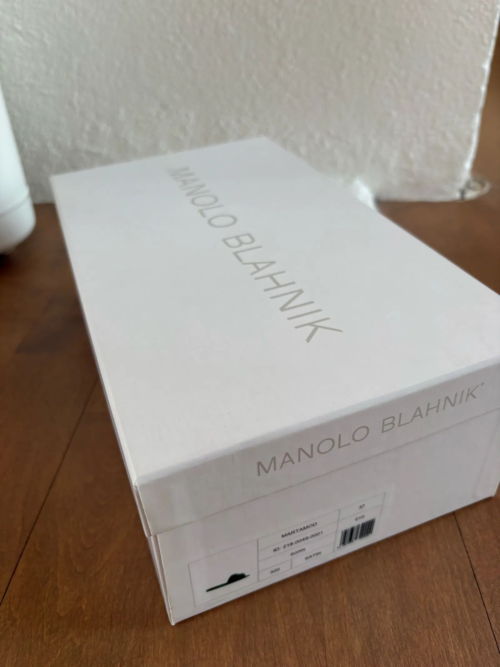 Manolo Blahnik Manolo Blahnik Martamod Sandals Size US 7 / IT 37 - 2 Thumbnail