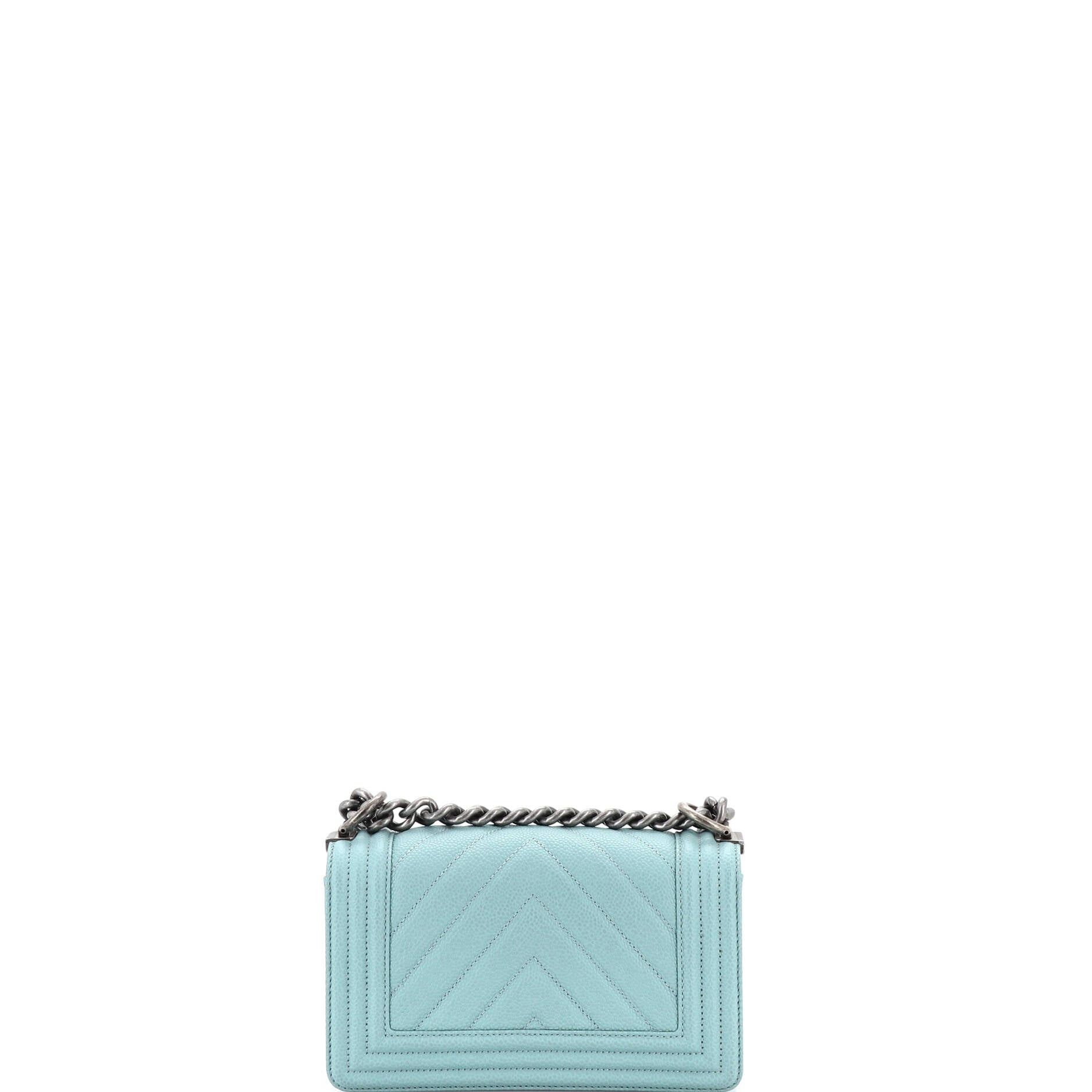 Chanel Boy Flap Bag Size ONE SIZE - 4 Thumbnail