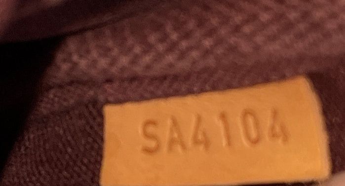 Louis Vuitton Favorite Handbag Size ONE SIZE - 9 Thumbnail