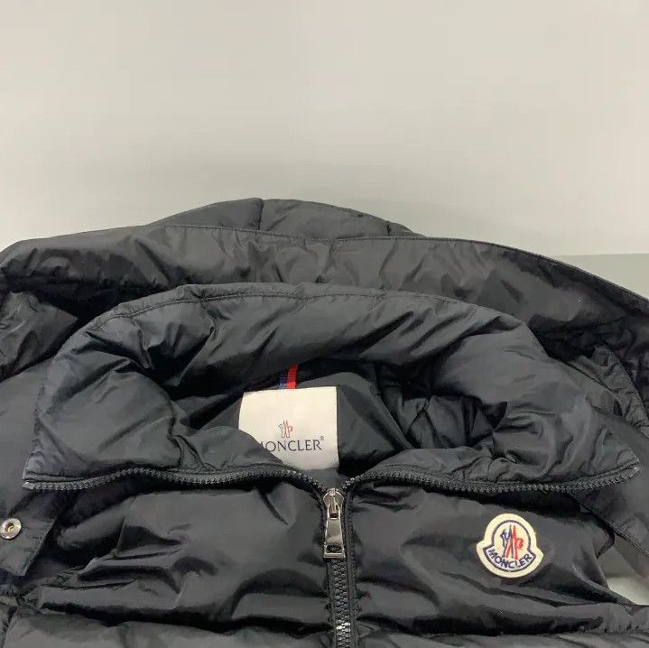 Moncler Moncler Logo Patch Detachable Hood Down Vest Size US S / EU 44-46 / 1 - 8 Thumbnail