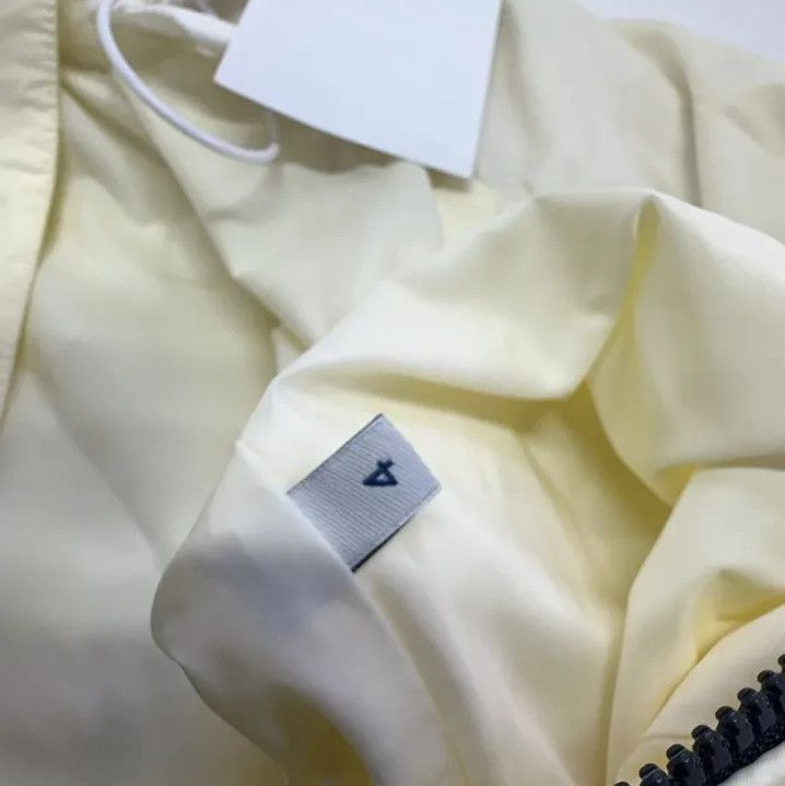 Moncler Moncler Men's White Printed Zip Stand Collar Jacket Size US S / EU 44-46 / 1 - 5 Thumbnail