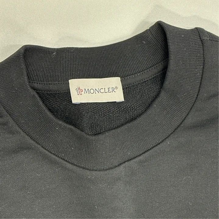 Moncler Moncler Logo Patch Loose Crewneck Sweatshirt Size US XL / EU 56 / 4 - 3 Thumbnail
