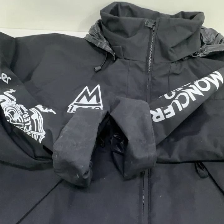 Moncler Moncler Logo Print Hooded Zip Mid-Length Jacket Size US S / EU 44-46 / 1 - 10 Thumbnail
