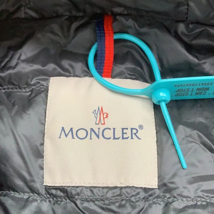 Moncler Moncler FW22 Color-Block Zip Rainproof Down Jacket Size US S / EU 44-46 / 1 - 2 Thumbnail