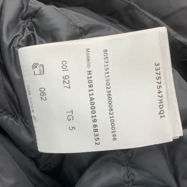 Moncler Moncler FW22 Color-Block Zip Rainproof Down Jacket Size US S / EU 44-46 / 1 - 3 Thumbnail