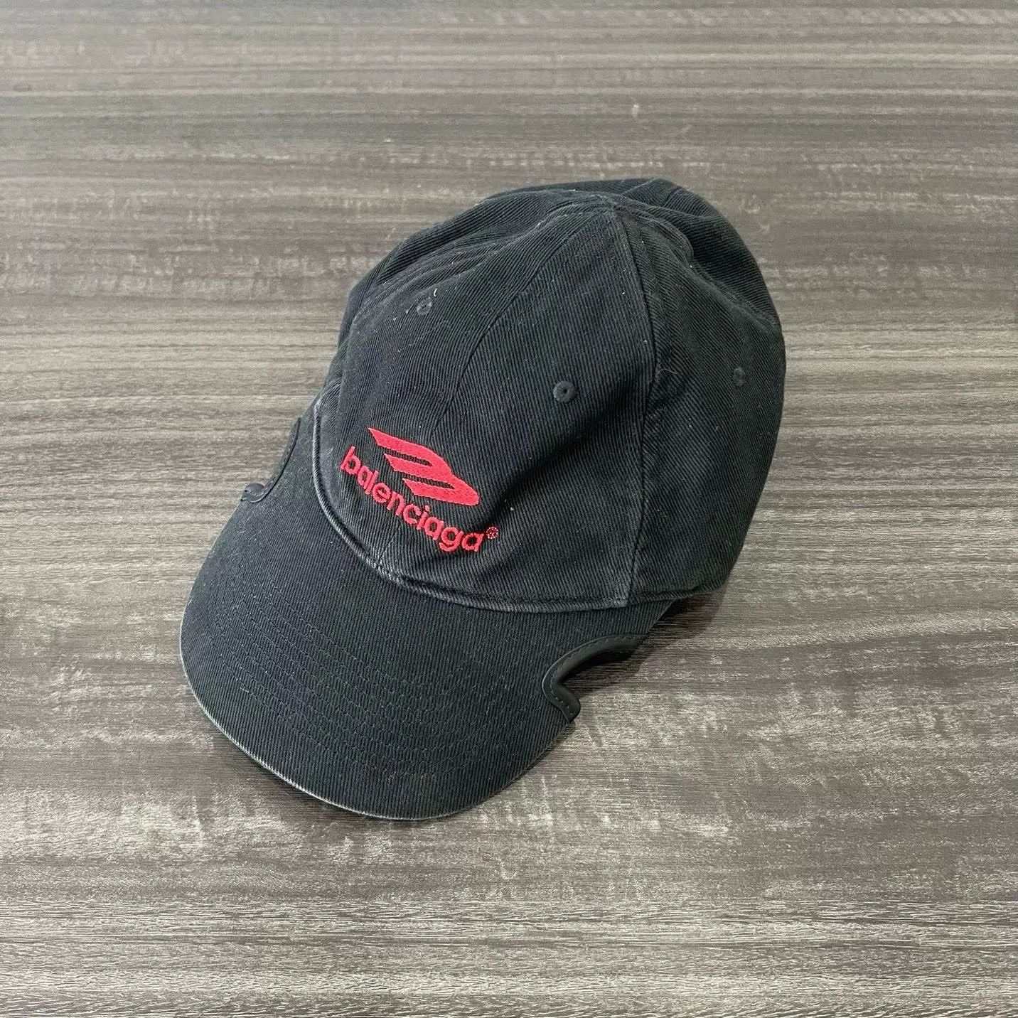 Balenciaga Balenciaga 3B Sport Embroidered Logo Baseball Cap Size ONE SIZE - 2 Thumbnail