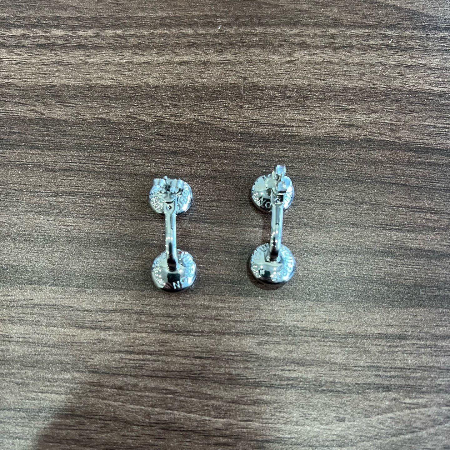 Louis Vuitton Louis Vuitton LV Logo Silver Unisex Earrings Size ONE SIZE - 5 Thumbnail