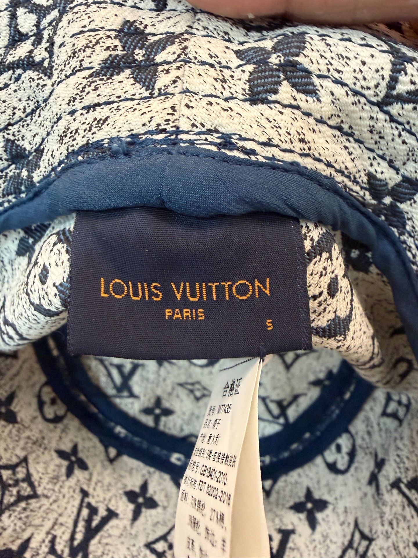 Louis Vuitton Louis Vuitton Gradient Denim Bucket Hat Size ONE SIZE - 4 Thumbnail