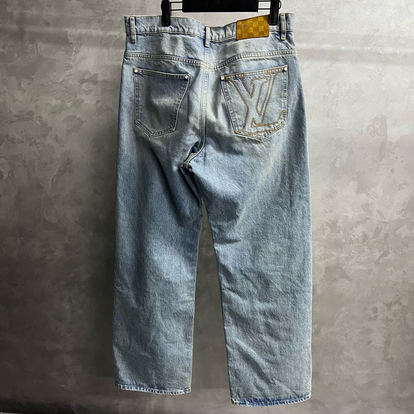 Louis Vuitton Louis Vuitton 25 Blue Embroidered Jeans Size US 33 - 2 Thumbnail