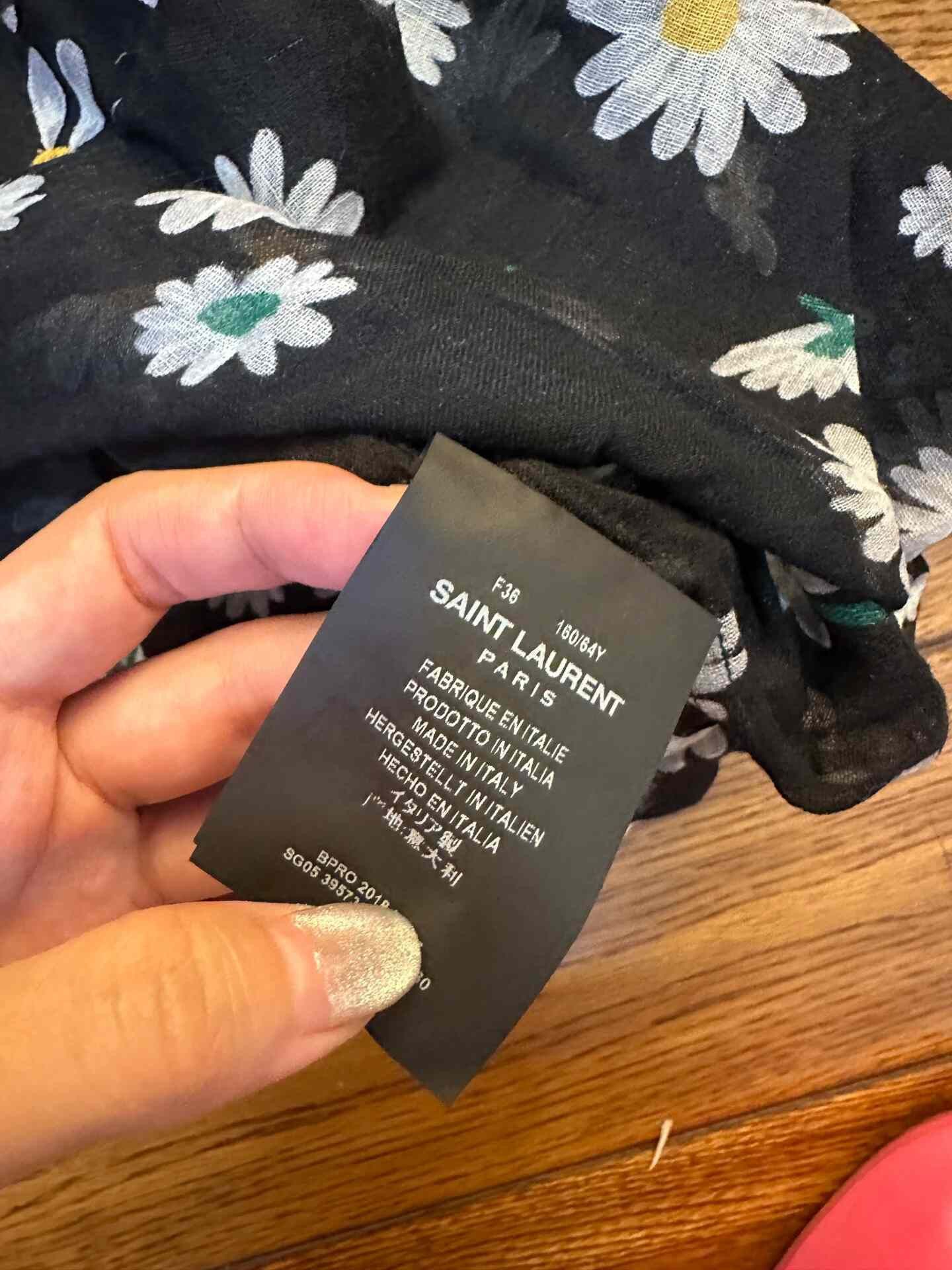 Saint Laurent Paris Saint Laurent Black Daisy Print Shirt Size XS / US 0-2 / IT 36-38 - 3 Thumbnail