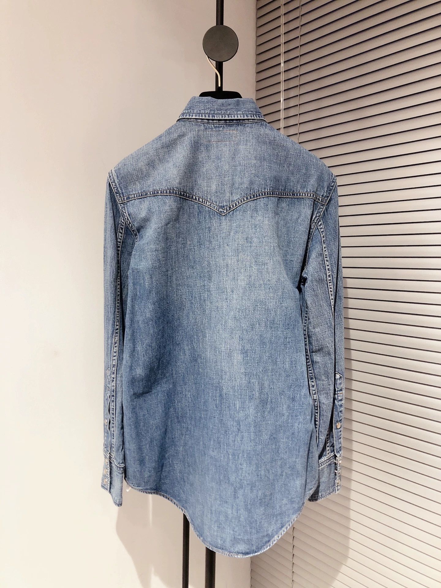 Saint Laurent Paris SAINT LAURENT Light Blue Denim Shirt Size XS / US 0-2 / IT 36-38 - 2 Thumbnail