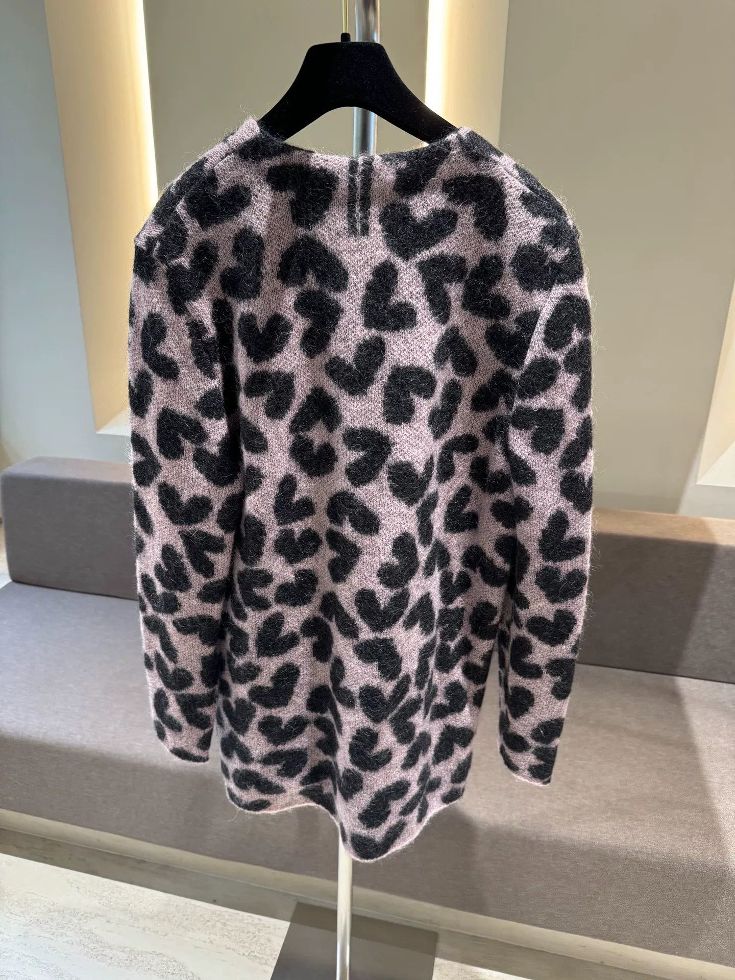 Saint Laurent Paris Saint Laurent Heart-Patterned Cardigan Size XL / US 12-14 / IT 48-50 - 5 Thumbnail