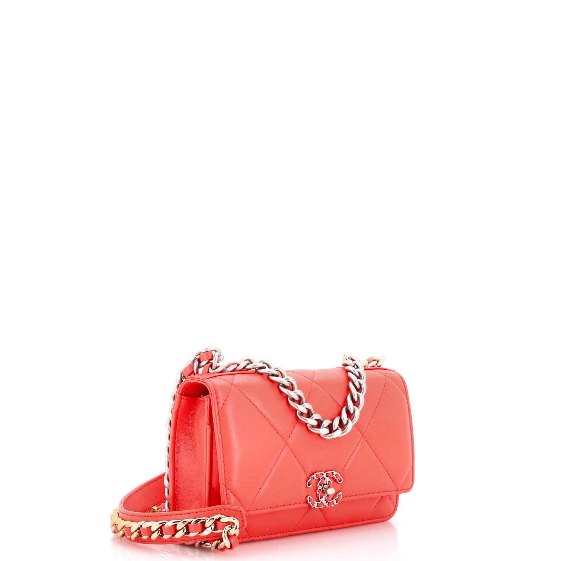 Chanel 19 Wallet on Chain Size ONE SIZE - 2 Thumbnail