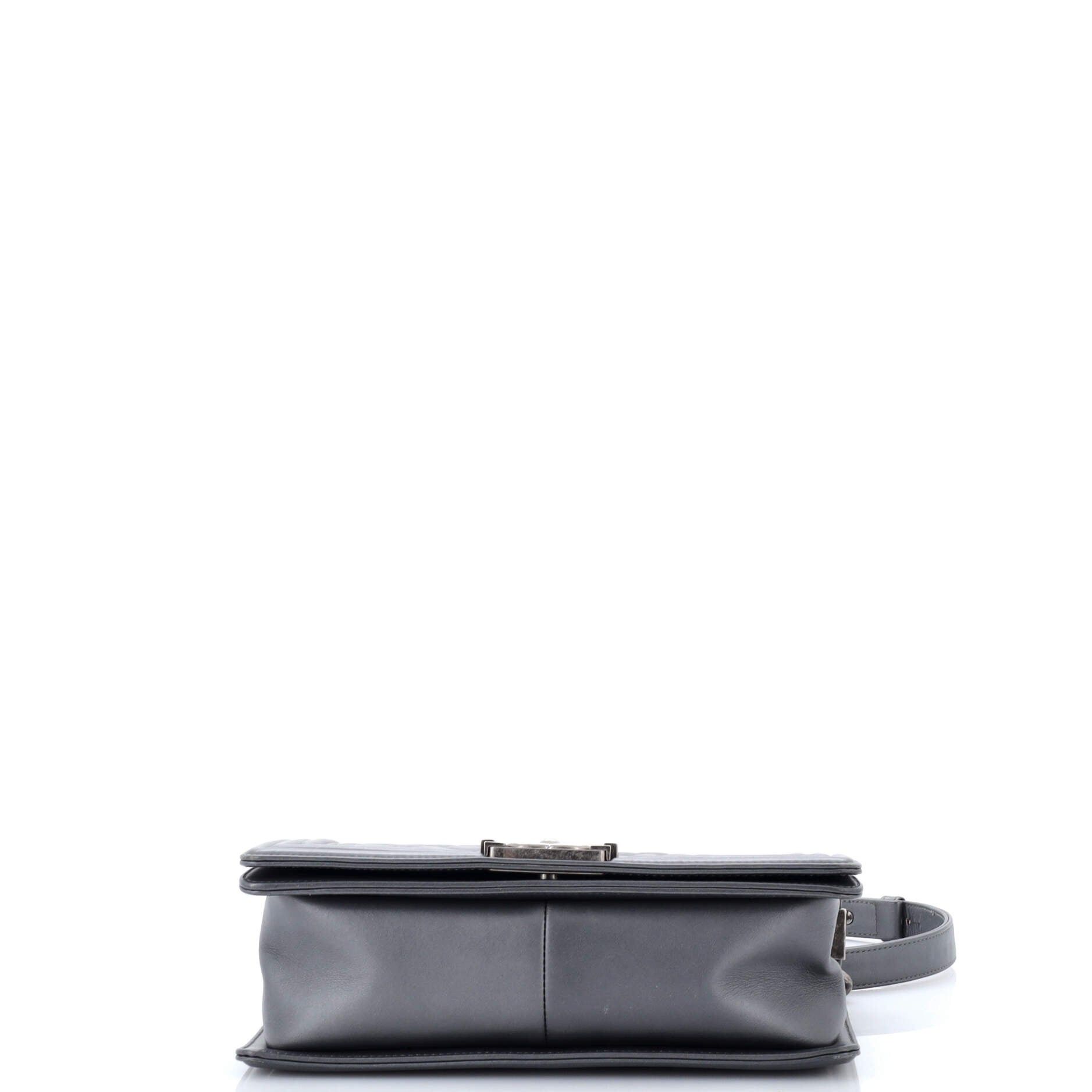 Chanel Boy Flap Bag Size ONE SIZE - 4 Thumbnail