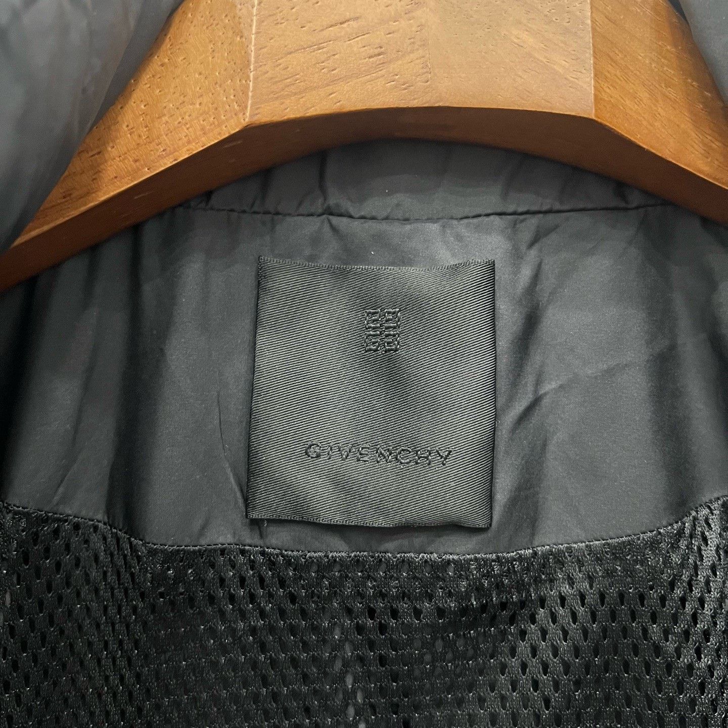Givenchy Givenchy OS Black Jacket Windbreaker Size US S / EU 44-46 / 1 - 4 Thumbnail