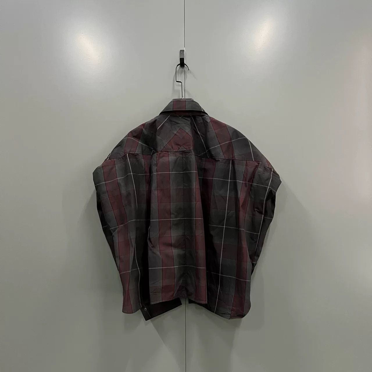 Maison MIHARA YASUHIRO Maison Mihara Yasuhiro Dark Red Plaid Shirt Size XS / US 0-2 / IT 36-38 - 2 Thumbnail