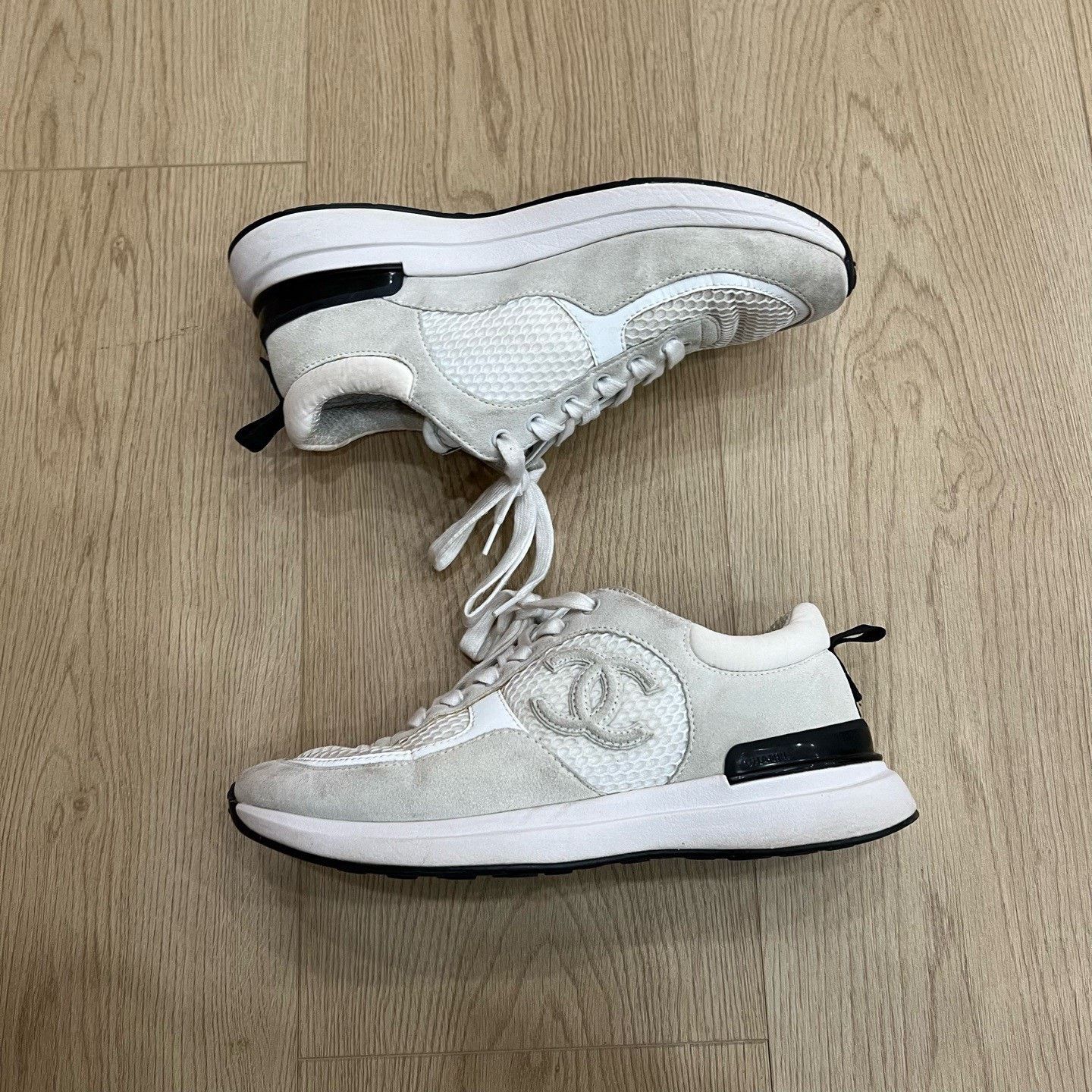 Chanel Chanel Women's Sneakers Size US 7 / IT 37 - 3 Thumbnail
