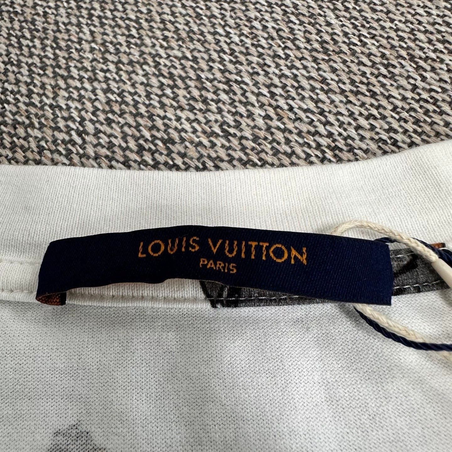 Louis Vuitton Louis Vuitton Character Print Short-Sleeve T-Shirt S Size US S / EU 44-46 / 1 - 3 Thumbnail