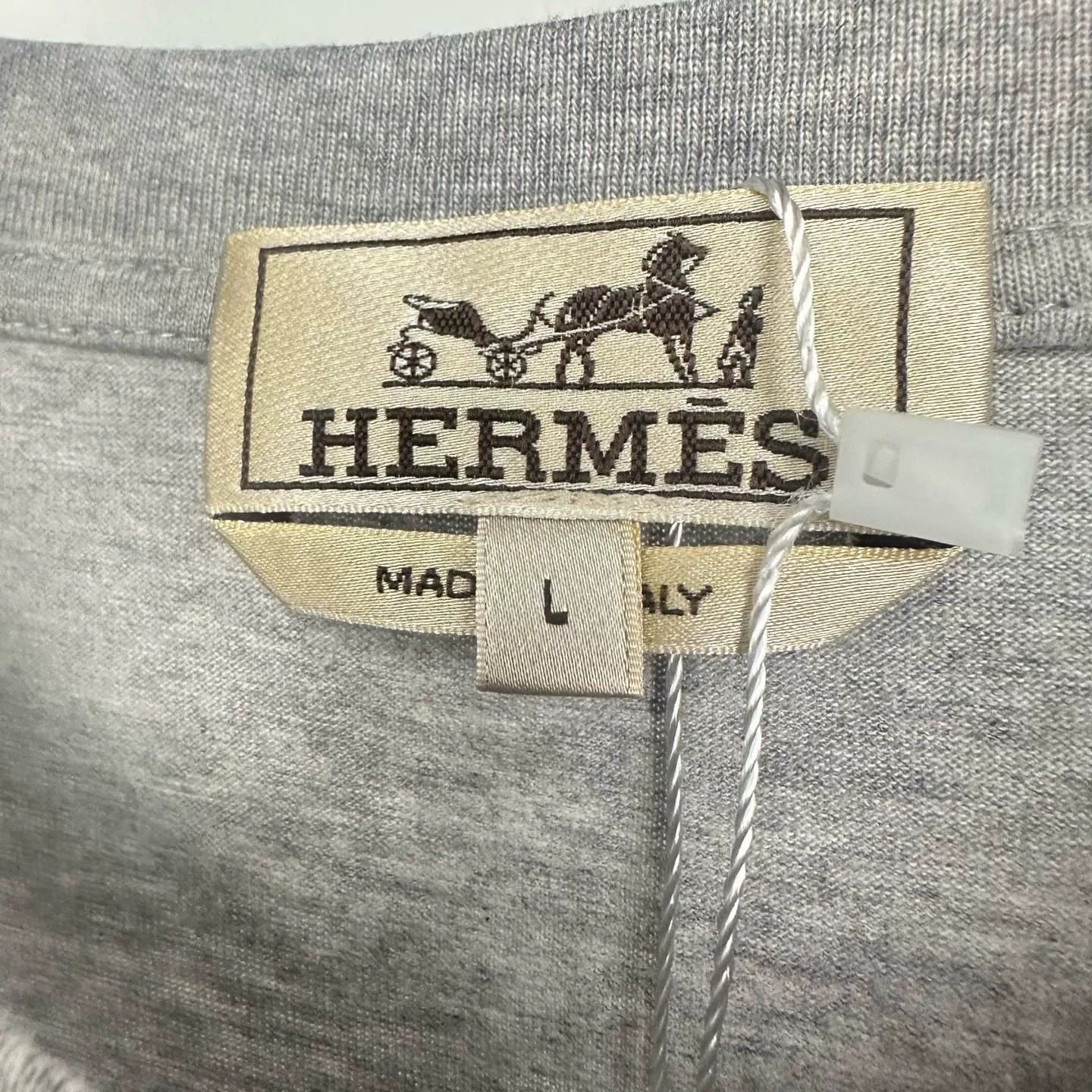 Hermes Hermes Classic Logo Leather Pony Embroidery Tee Size US L / EU 52-54 / 3 - 4 Thumbnail