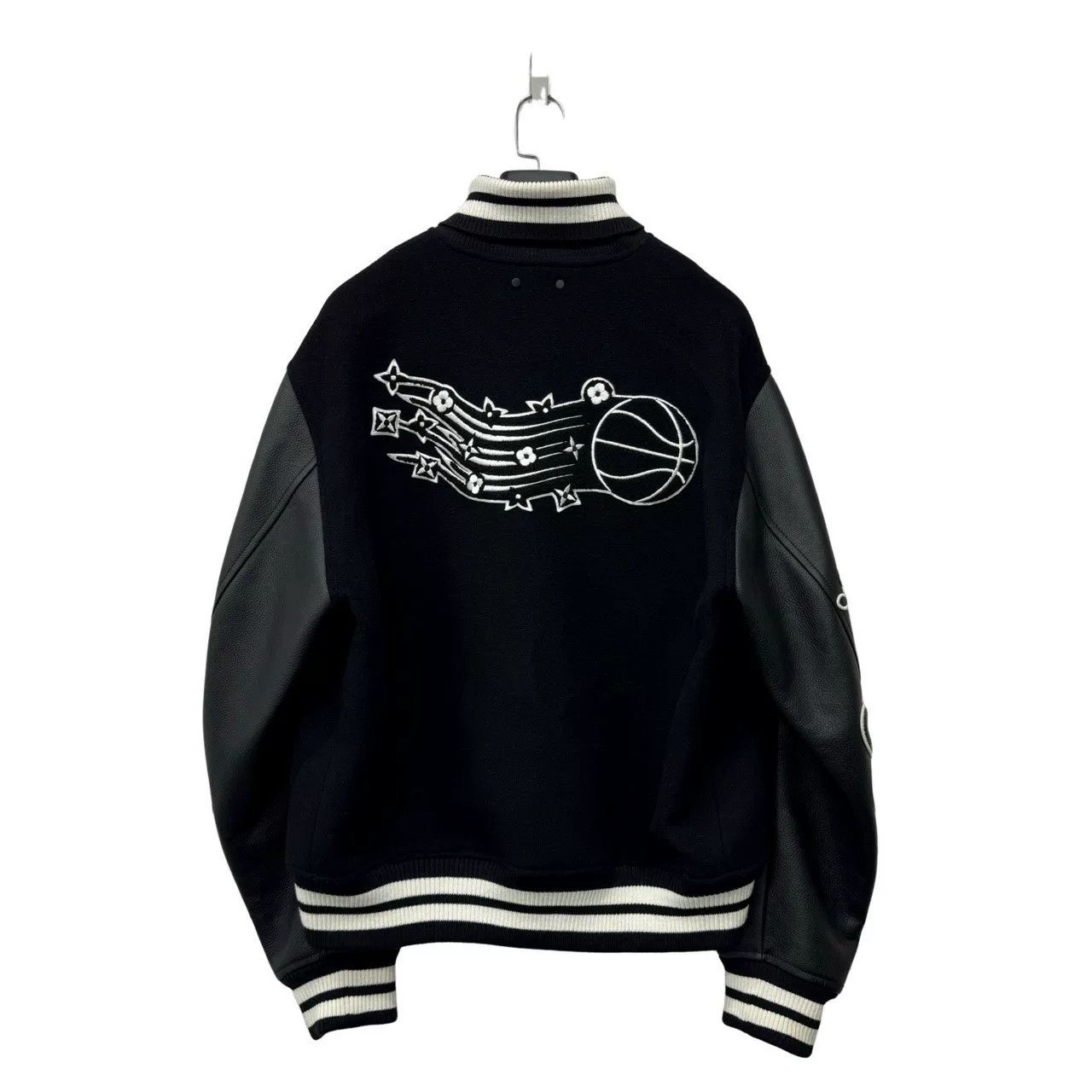Louis Vuitton Louis Vuitton NBA Flocked Logo Baseball Jacket Size US L / EU 52-54 / 3 - 2 Thumbnail