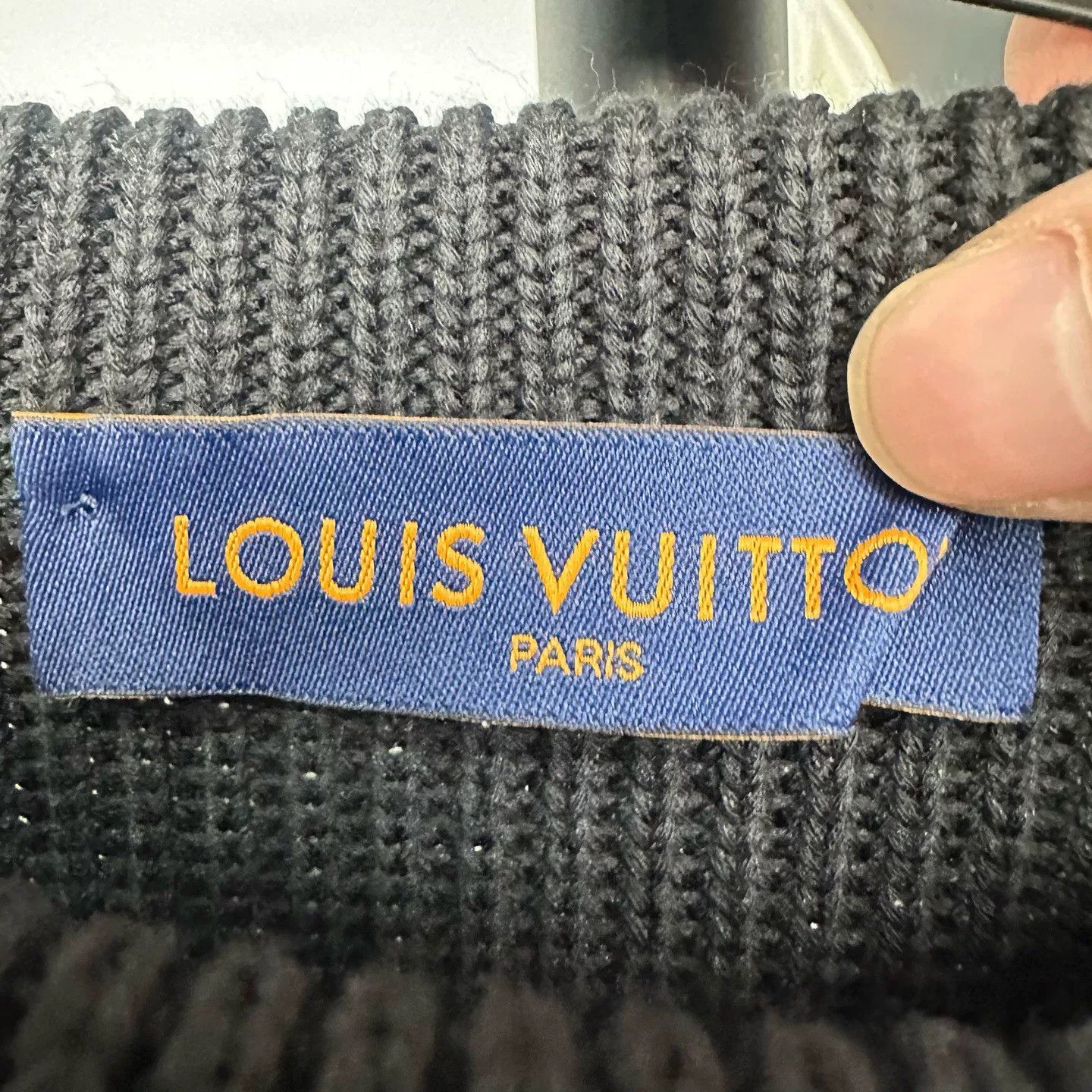 Louis Vuitton Louis Vuitton Teddy Bear Sweater M Size M / US 6-8 / IT 42-44 - 4 Thumbnail