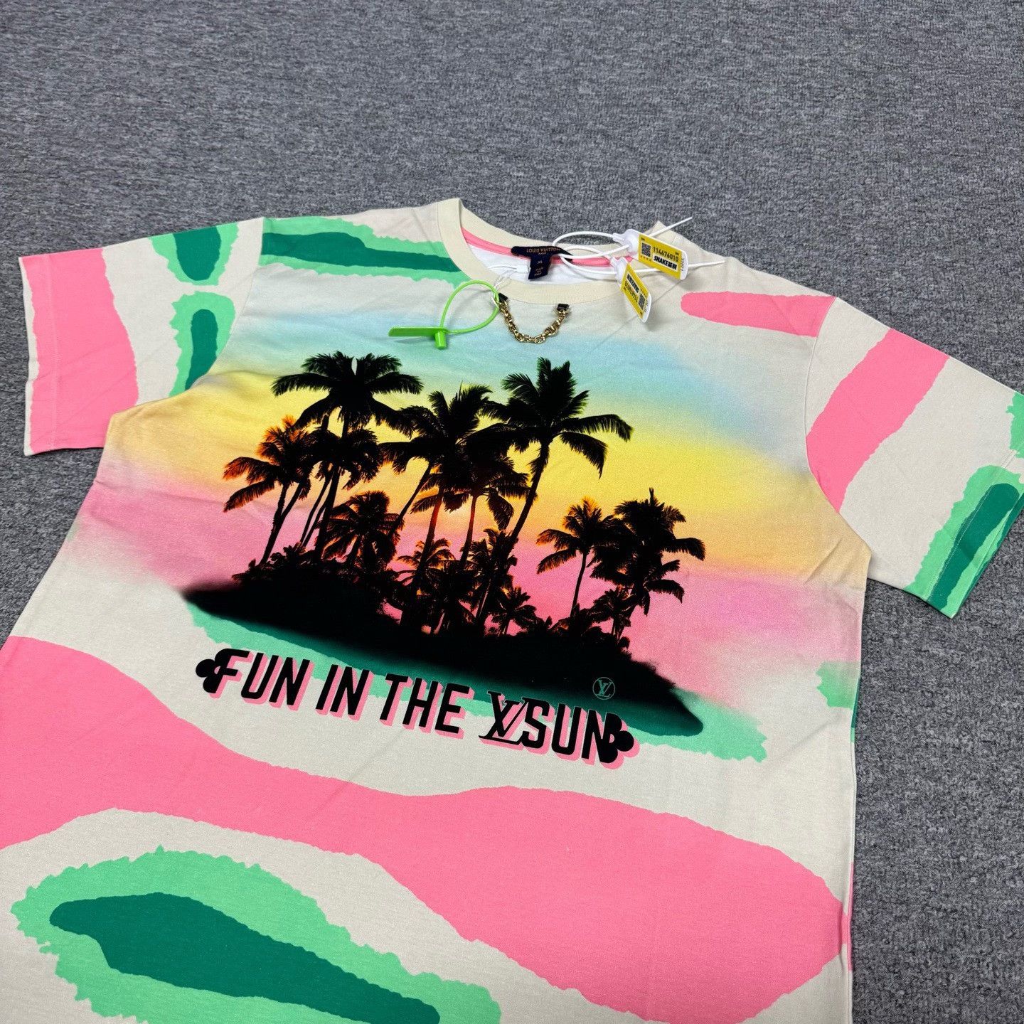 Louis Vuitton Louis Vuitton Colorful Palm Tree T-shirt Size XL / US 12-14 / IT 48-50 - 3 Thumbnail