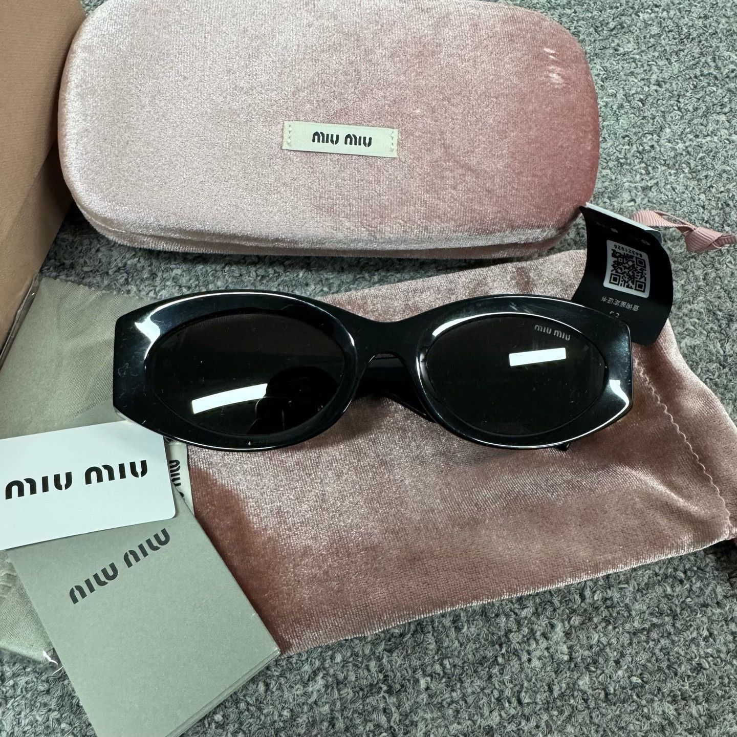 Miu Miu Miu Miu Letter Logo Oval Sunglasses Size ONE SIZE - 2 Thumbnail