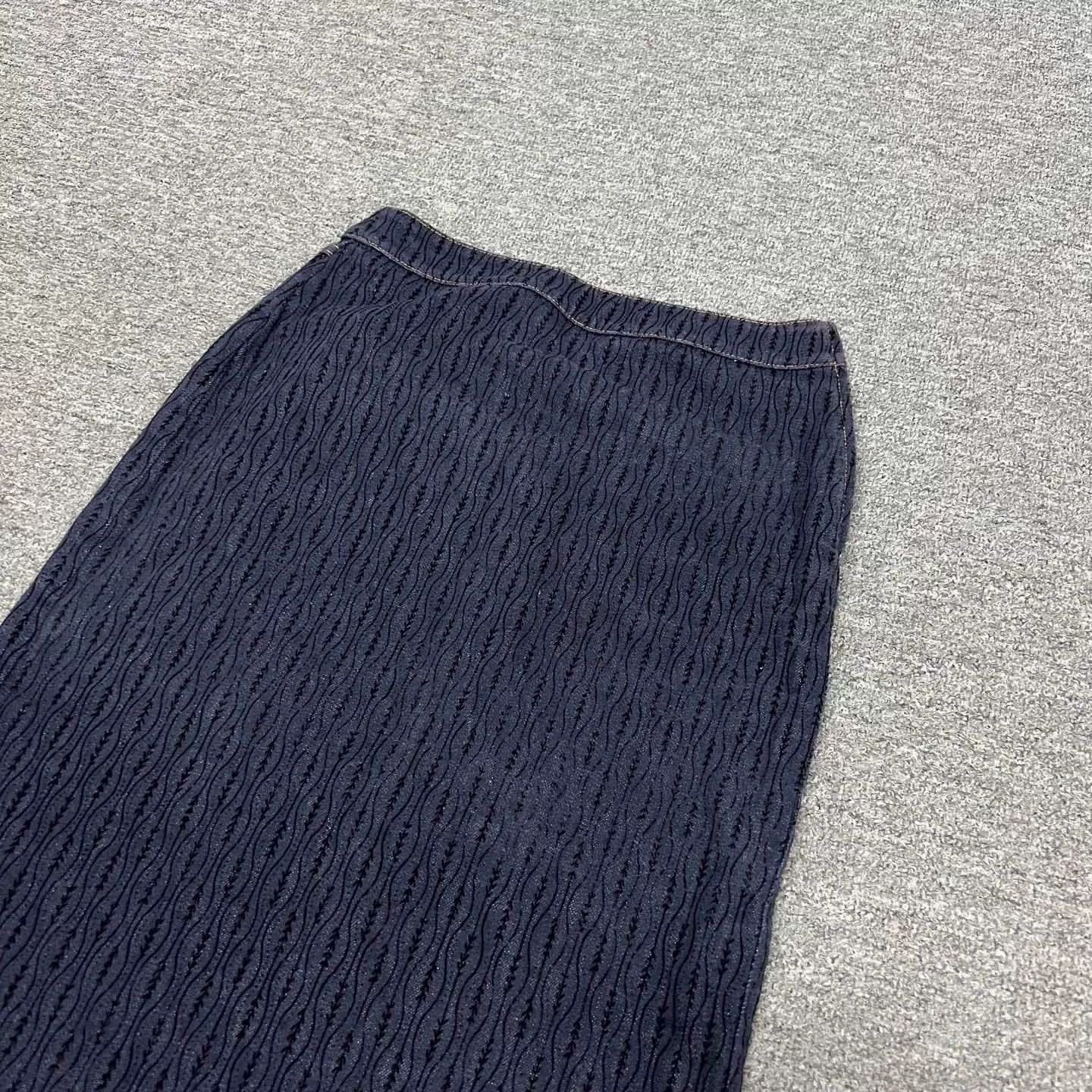 Fendi Fendi Logo Embroidered Denim Skirt Size 40" / US 18 - 3 Thumbnail
