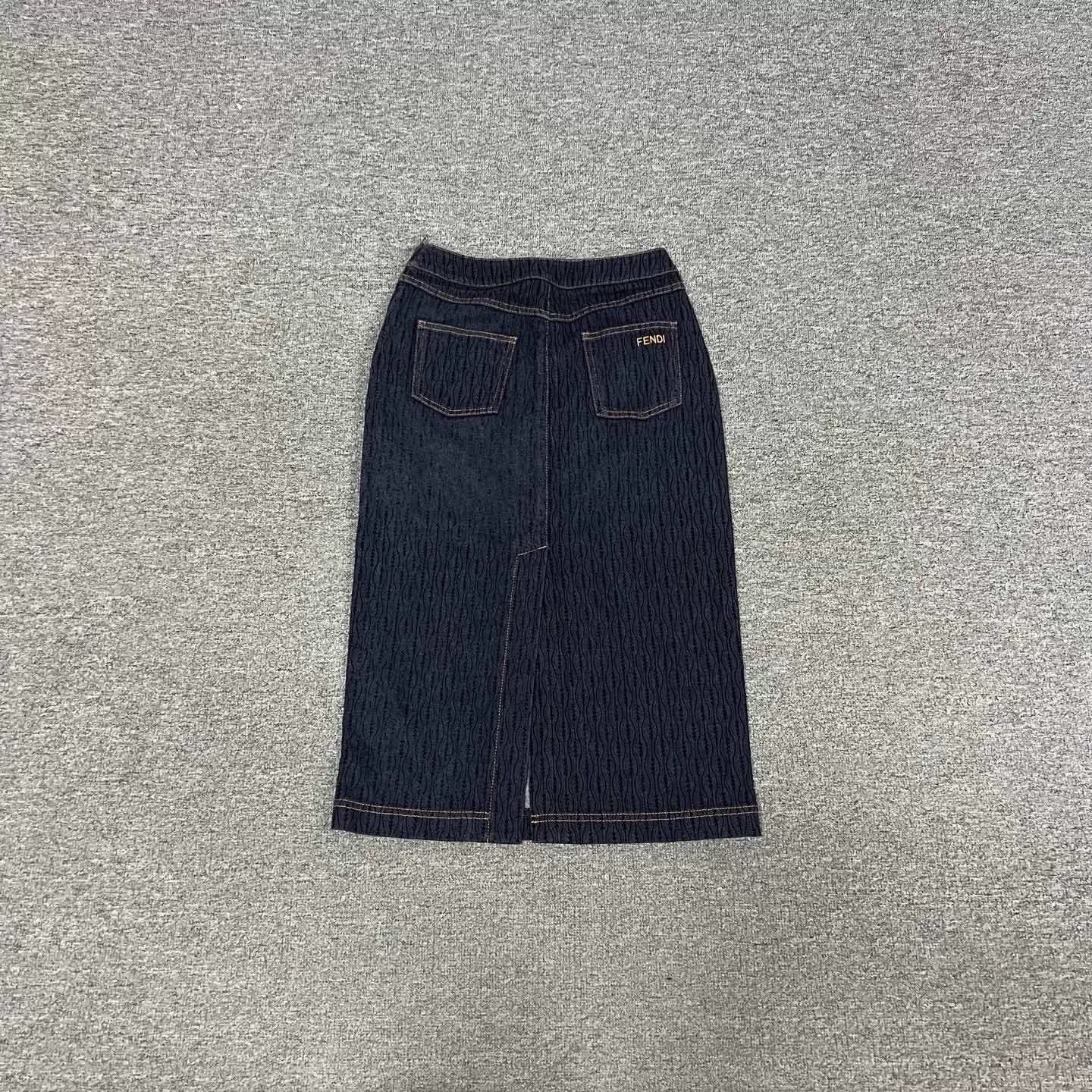 Fendi Fendi Logo Embroidered Denim Skirt Size 40" / US 18 - 5 Thumbnail