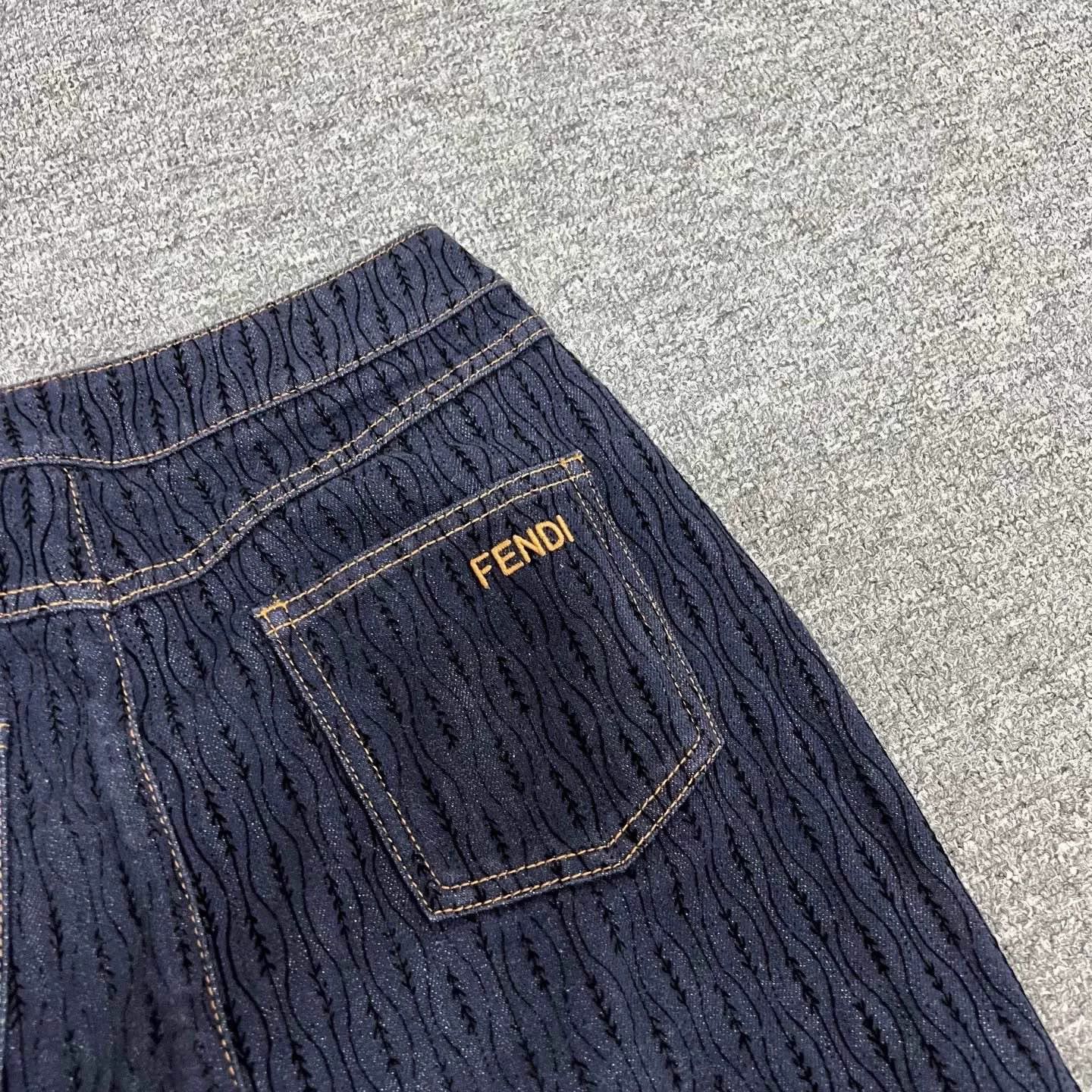 Fendi Fendi Logo Embroidered Denim Skirt Size 40" / US 18 - 2 Thumbnail