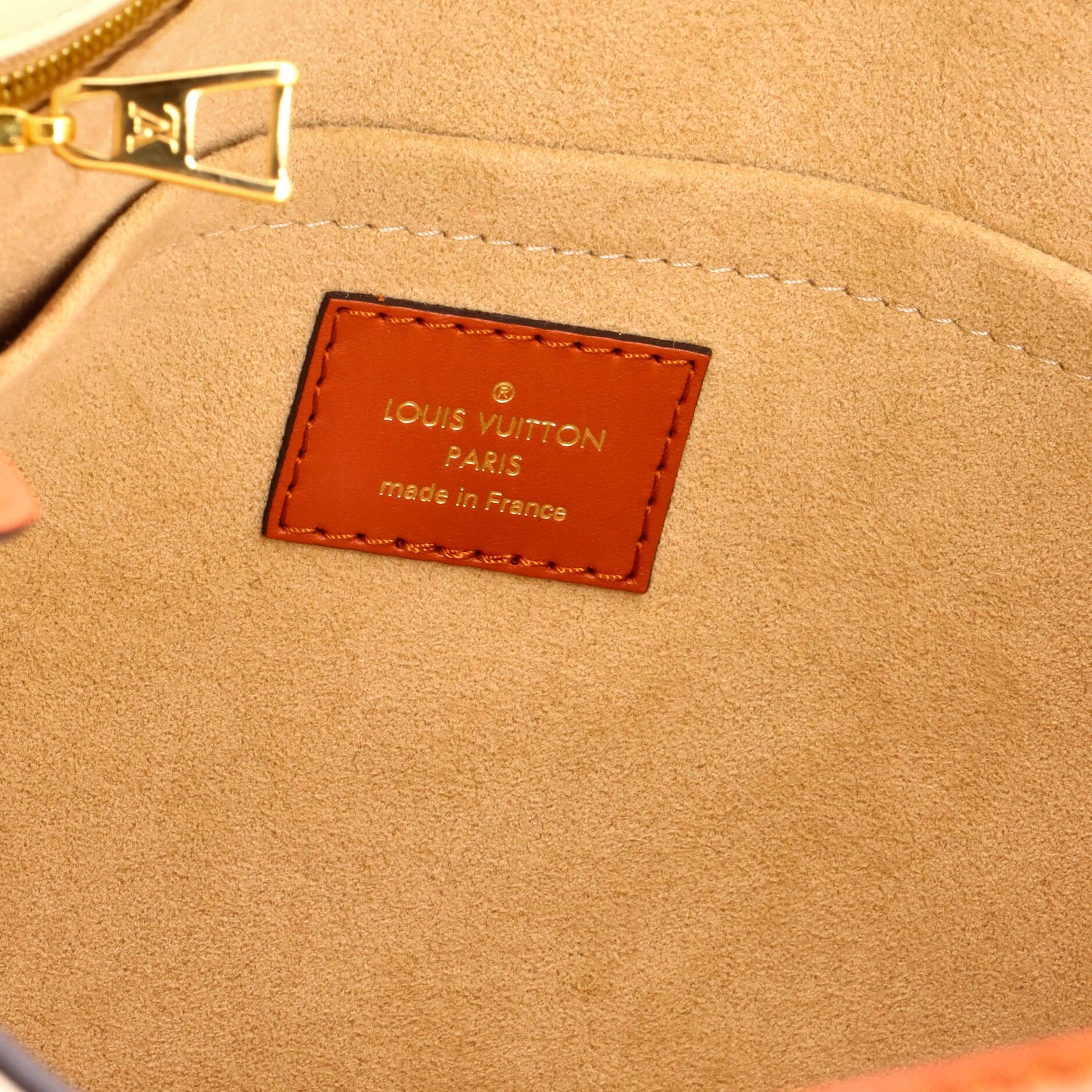 Louis Vuitton On My Side Tote Size ONE SIZE - 7 Thumbnail