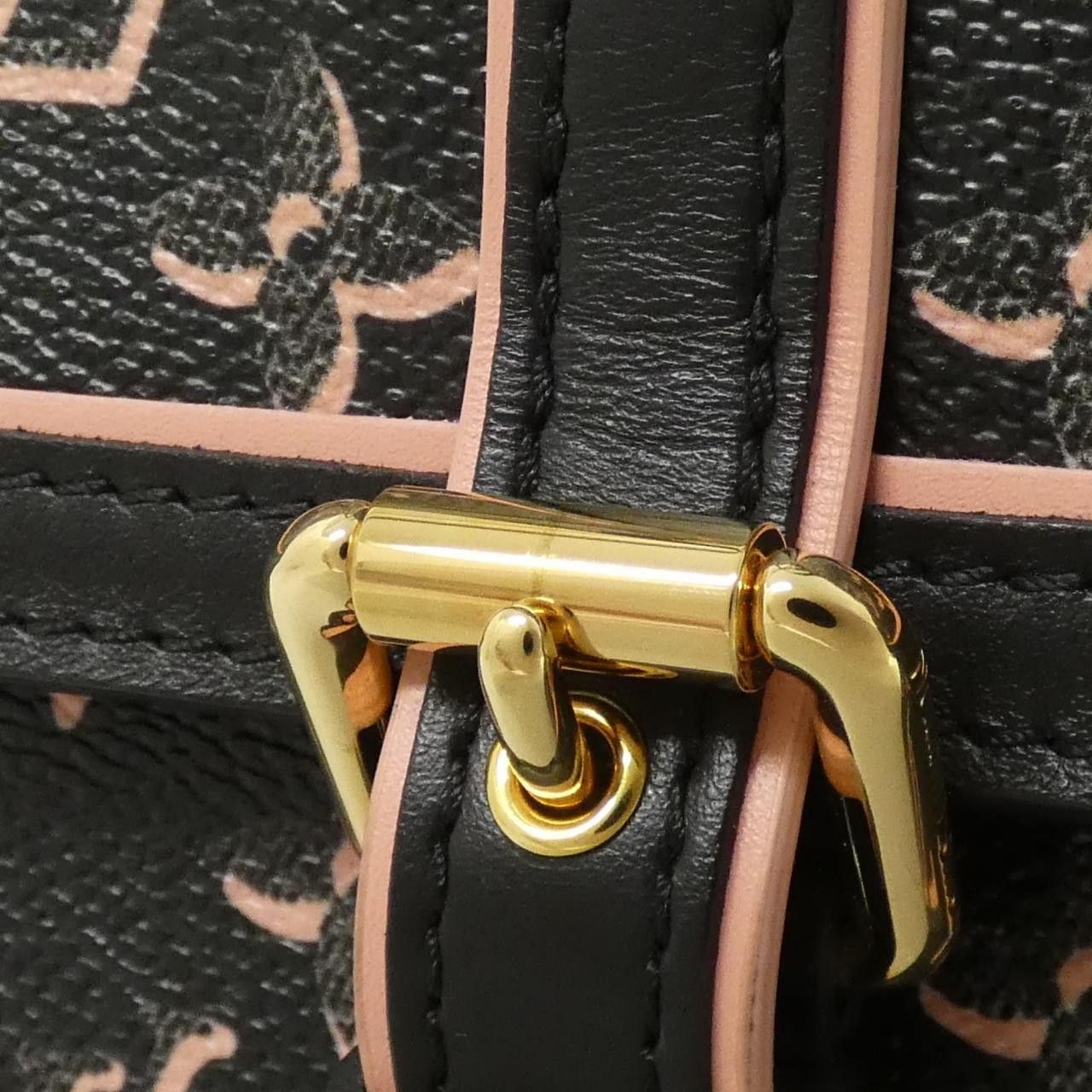 Louis Vuitton Louis Vuitton Louis Vuitton Fall For You OnTheGo Coated Canvas Tote Bag Textile Tote Bag M46154 DUTY FREE for USA Size ONE SIZE - 5 Thumbnail