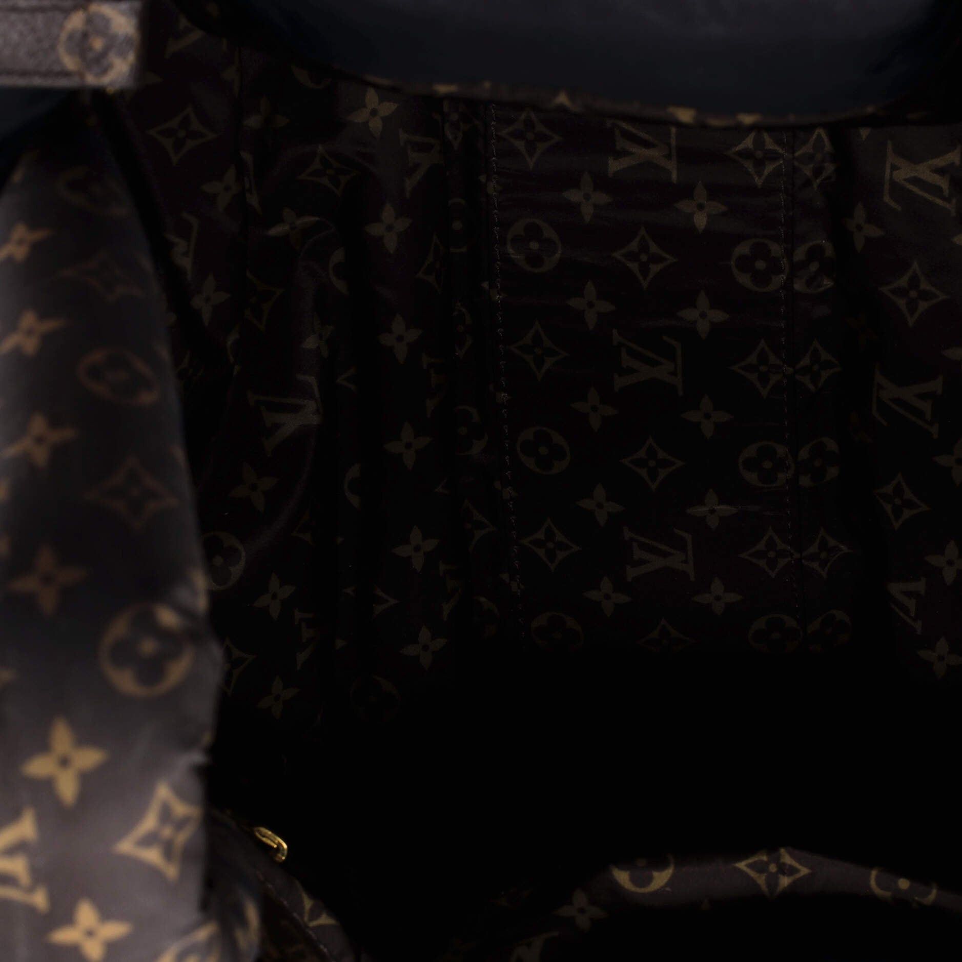 Louis Vuitton Pillow OnTheGo Tote Size ONE SIZE - 5 Thumbnail