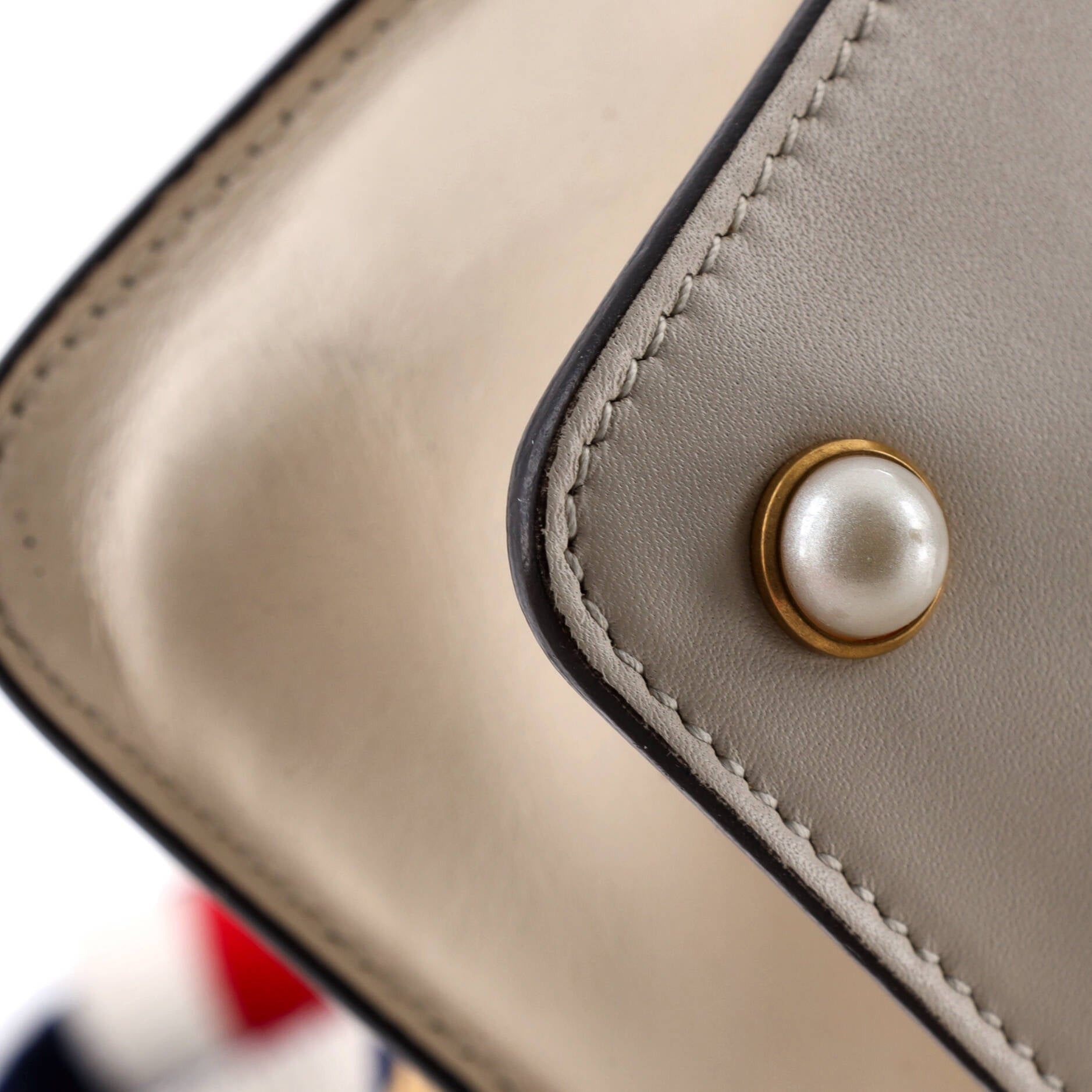 Gucci Broadway Pearly Bee Shoulder Bag Size ONE SIZE - 6 Thumbnail