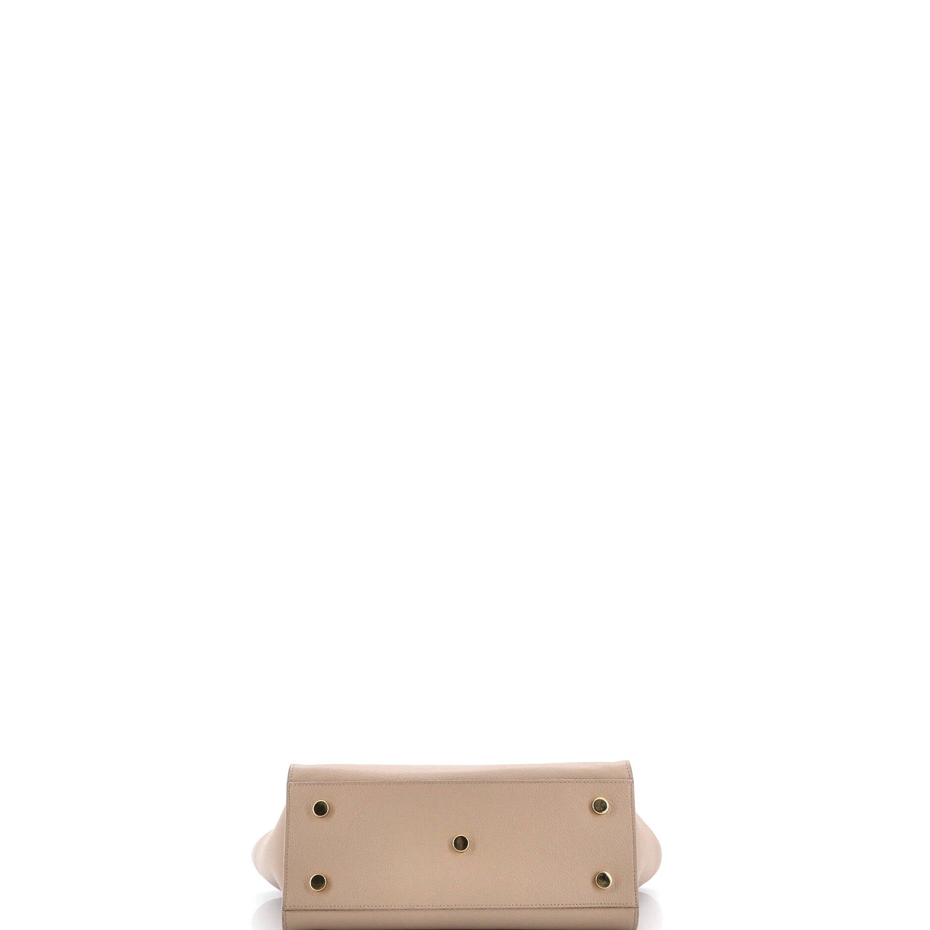 Saint Laurent Paris Monogram Cabas Downtown Size ONE SIZE - 4 Thumbnail