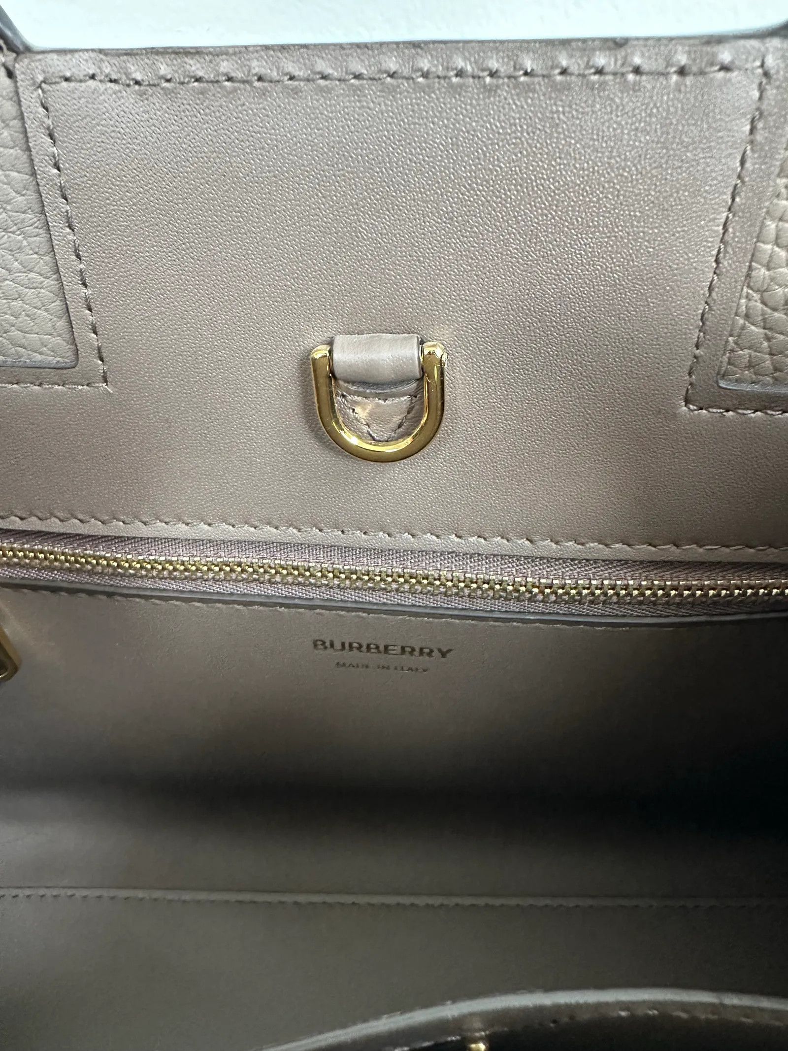 Burberry Burberry Bucket Bag Size ONE SIZE - 2 Thumbnail