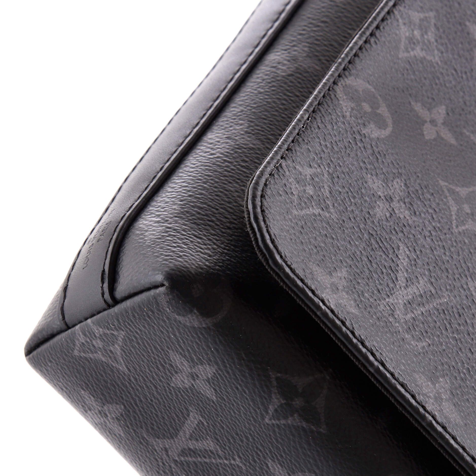 Louis Vuitton District Messenger Bag Size ONE SIZE - 6 Thumbnail