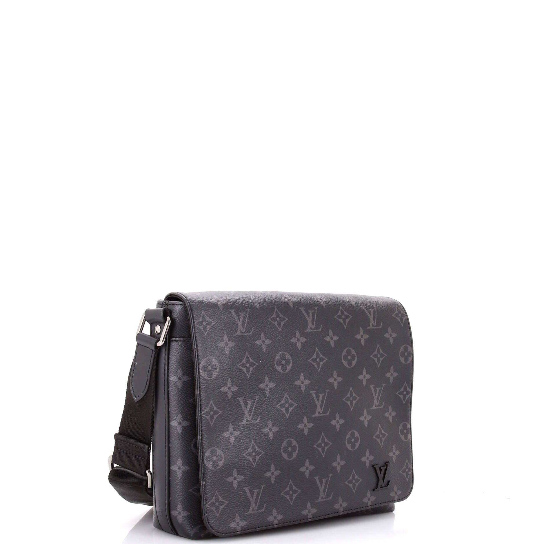 Louis Vuitton District Messenger Bag Size ONE SIZE - 2 Thumbnail