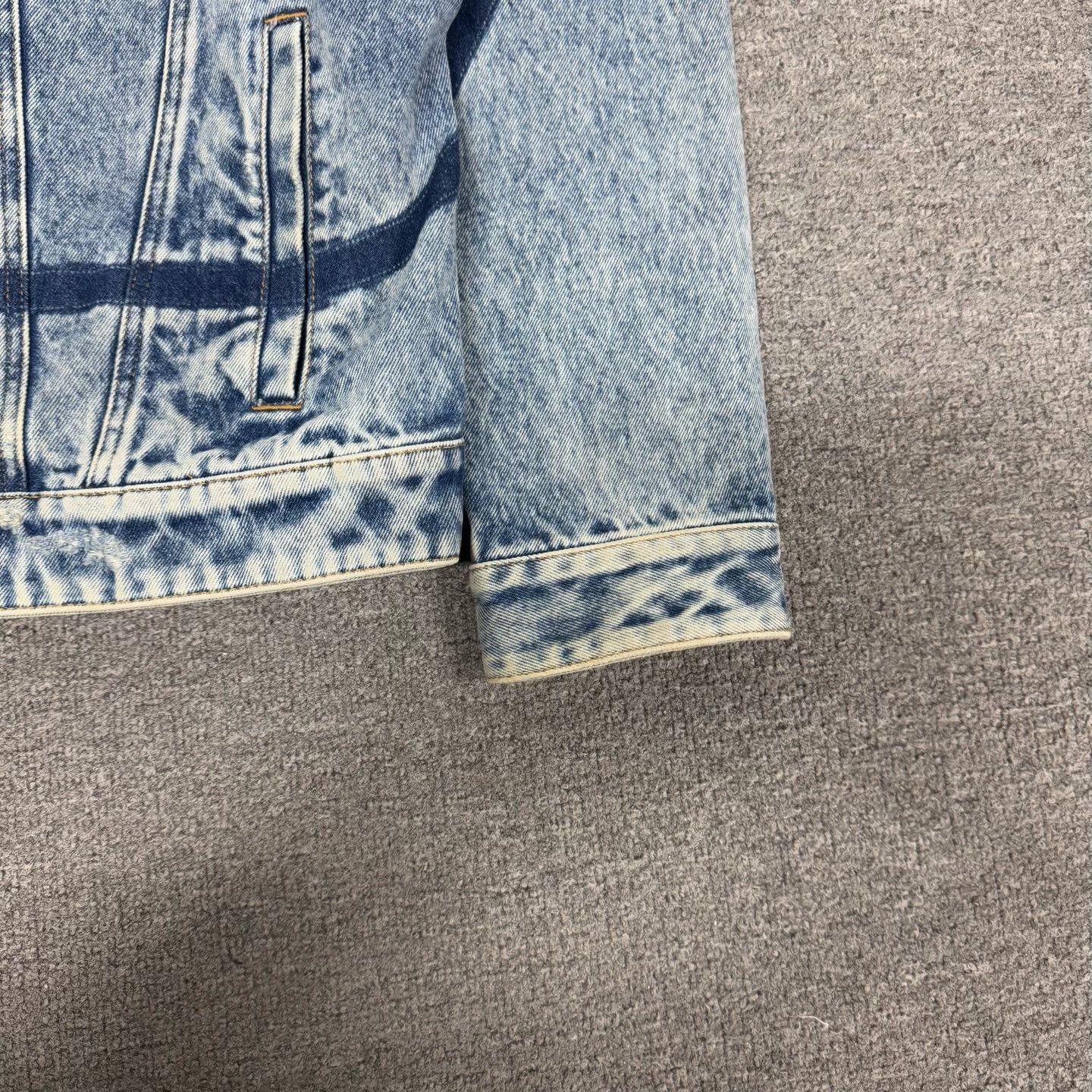 Valentino Valentino Big Logo Print Denim Jacket Size US M / EU 48-50 / 2 - 6 Thumbnail