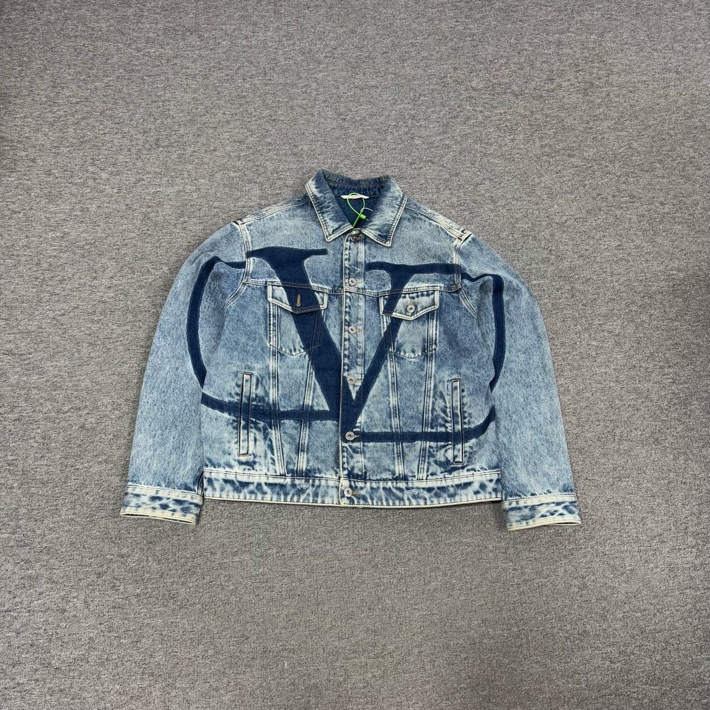 Valentino Valentino Big Logo Print Denim Jacket Size US M / EU 48-50 / 2 - 2 Thumbnail