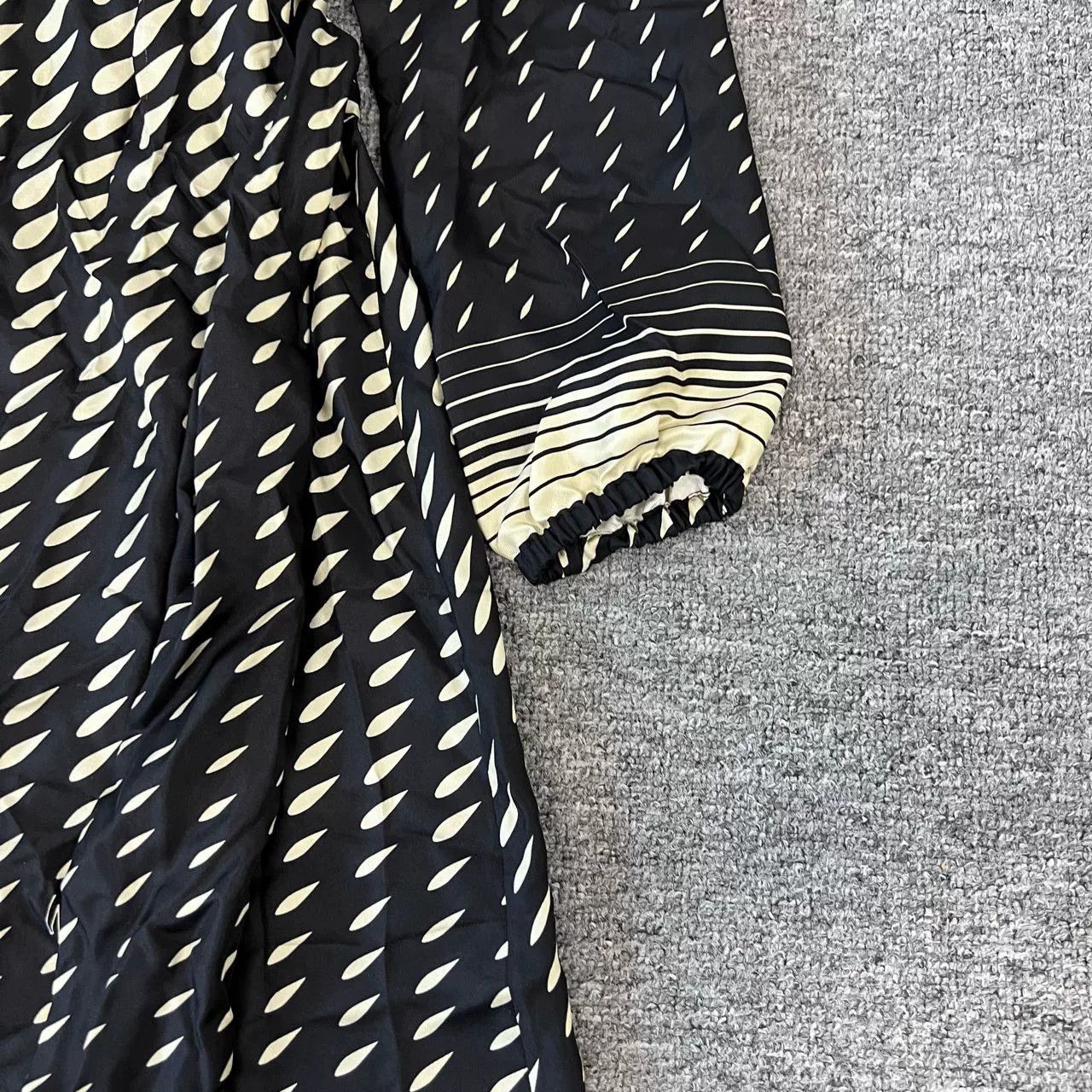 Gucci Authentic Gucci Runway Silk Dress 36 Size XS / US 0-2 / IT 36-38 - 4 Thumbnail