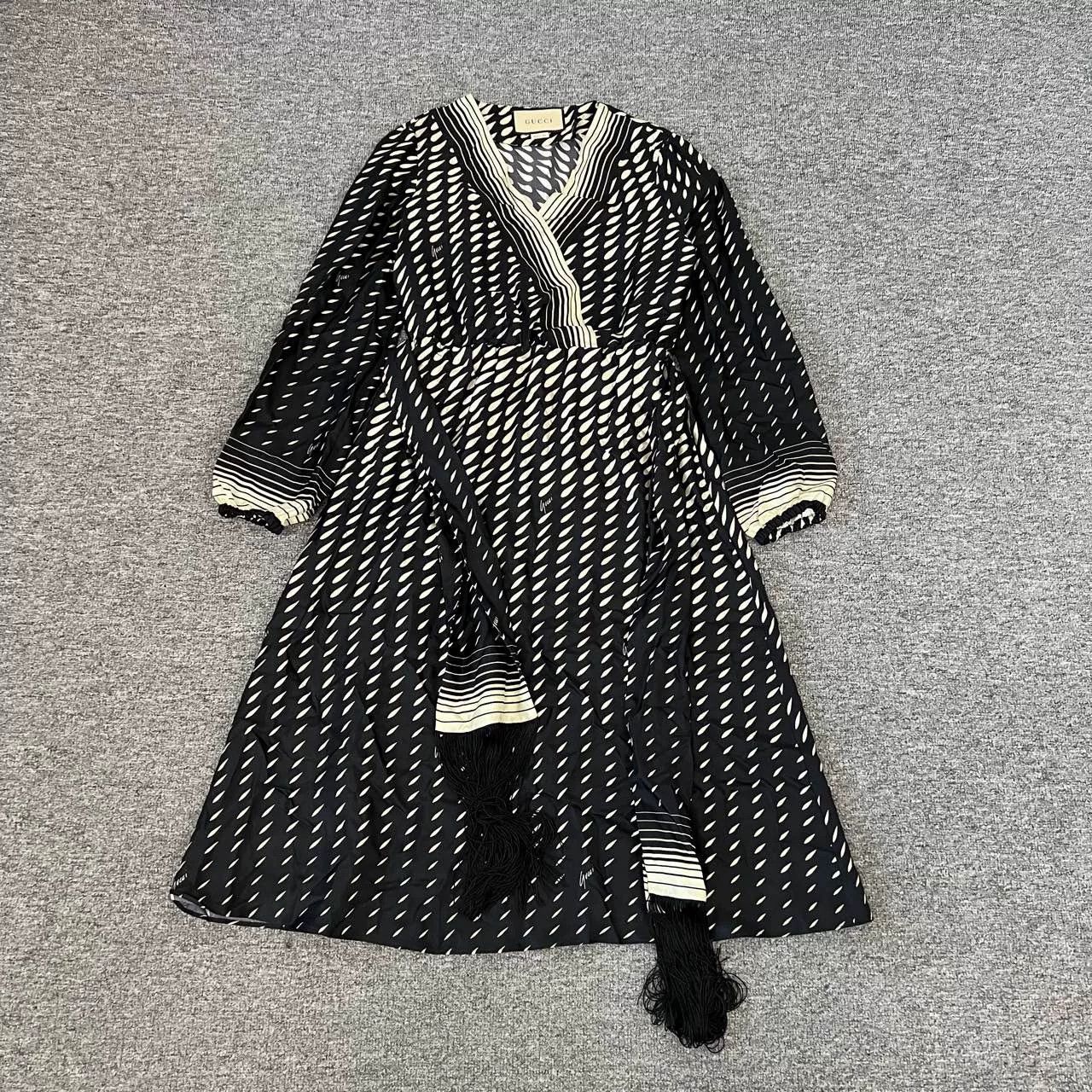 Gucci Authentic Gucci Runway Silk Dress 36 Size XS / US 0-2 / IT 36-38 - 2 Thumbnail